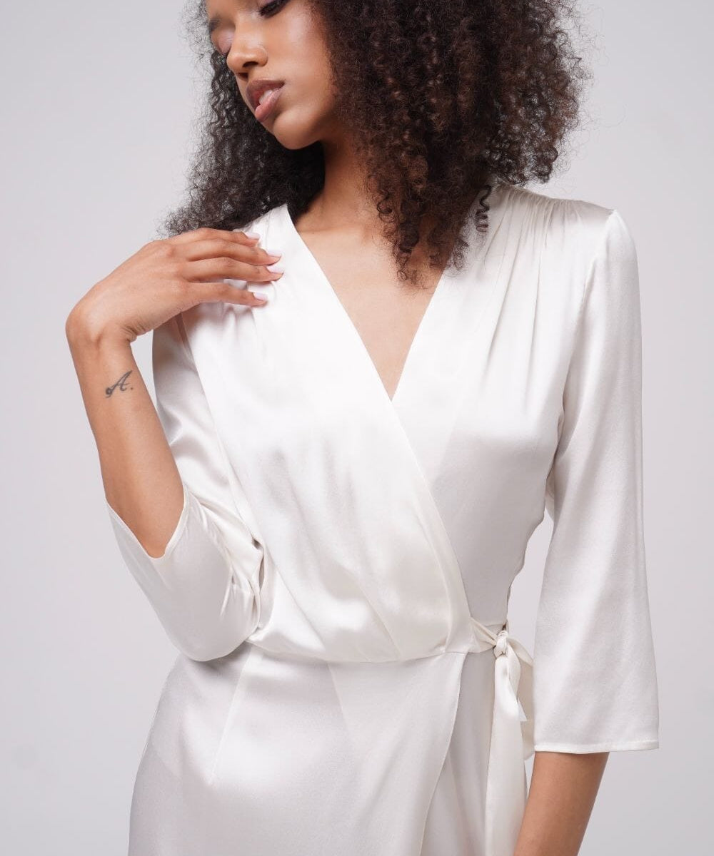  Ivory Let Your Love Silk Robe Amoralle
